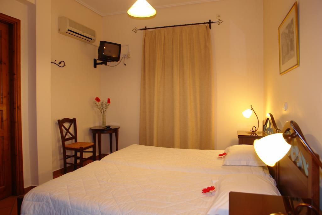 Xenonas Chrisso Hotel Delphi Exterior photo