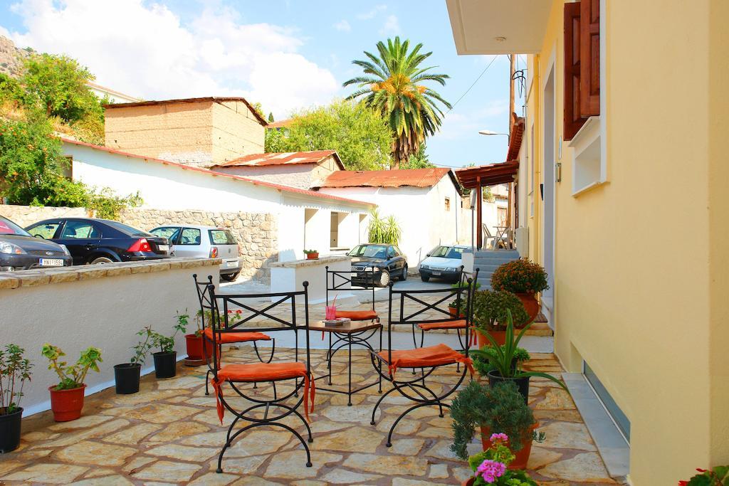 Xenonas Chrisso Hotel Delphi Exterior photo