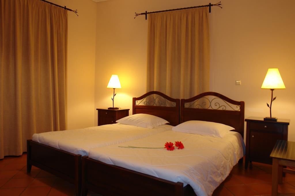 Xenonas Chrisso Hotel Delphi Exterior photo