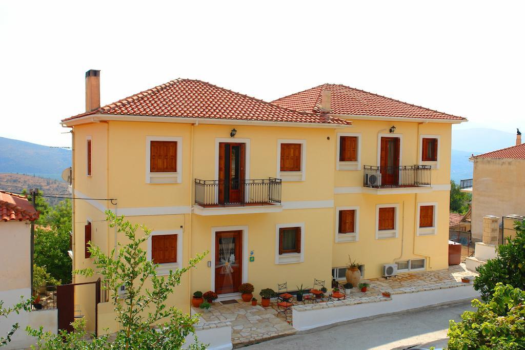 Xenonas Chrisso Hotel Delphi Exterior photo