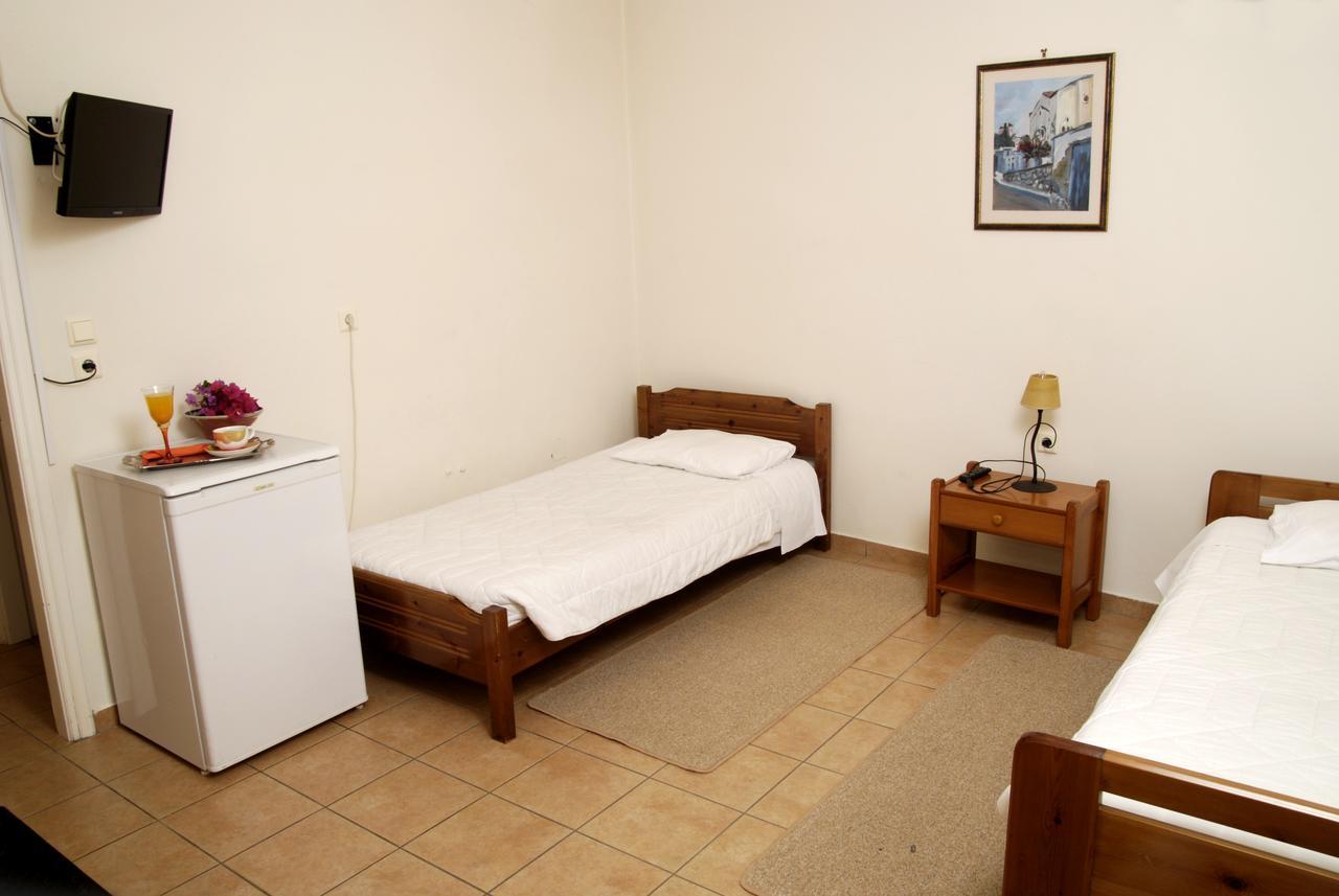 Xenonas Chrisso Hotel Delphi Exterior photo