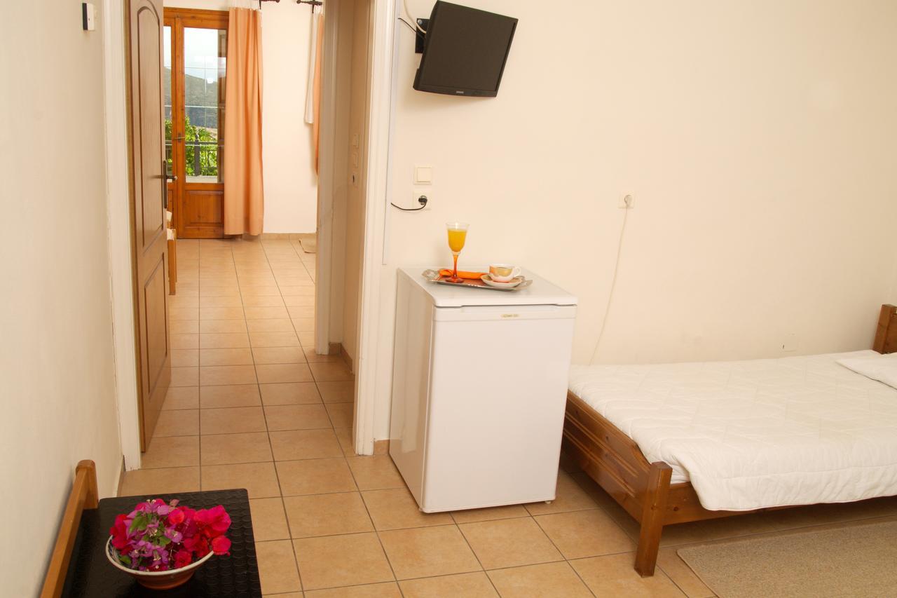 Xenonas Chrisso Hotel Delphi Exterior photo