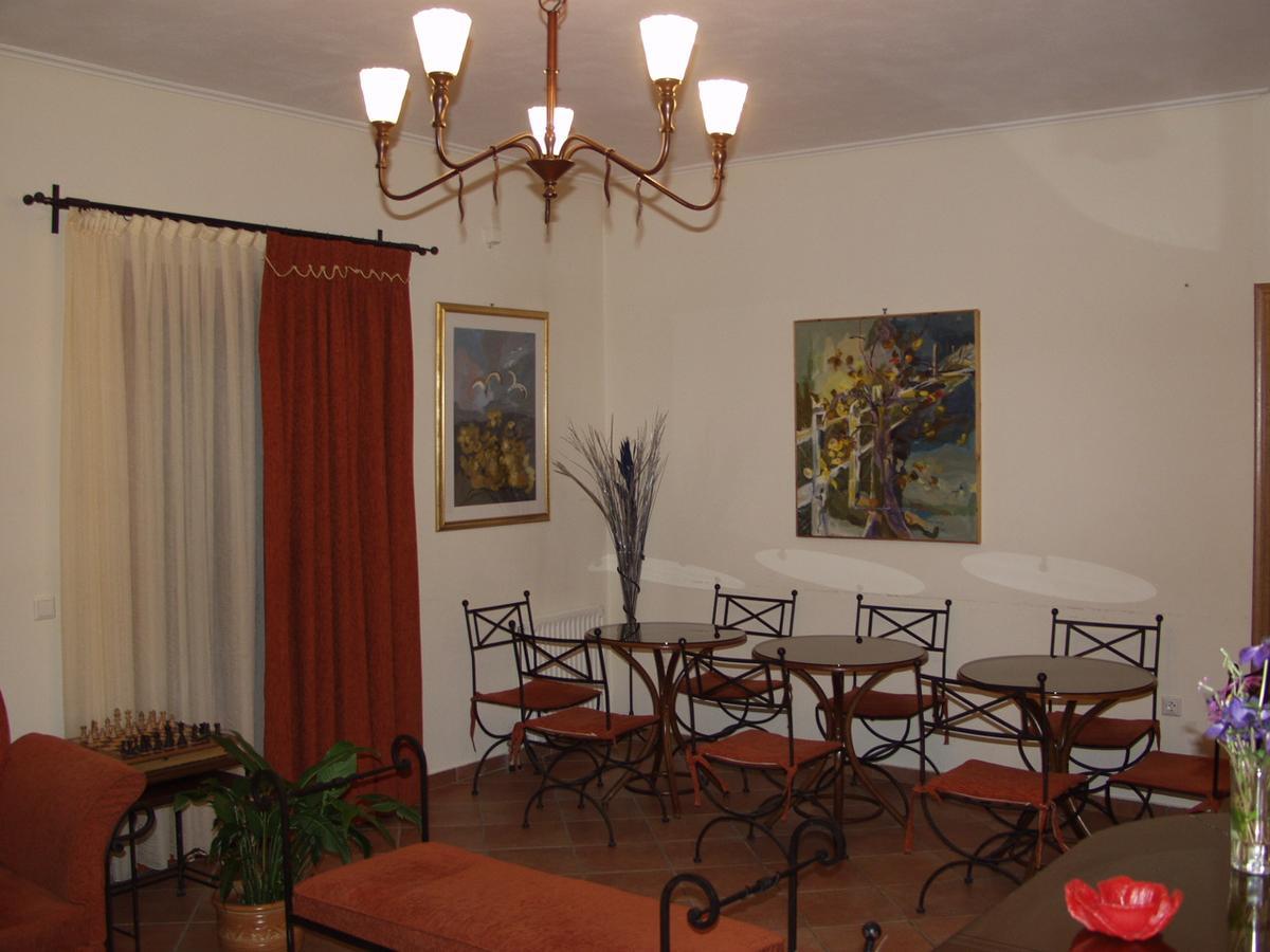 Xenonas Chrisso Hotel Delphi Exterior photo